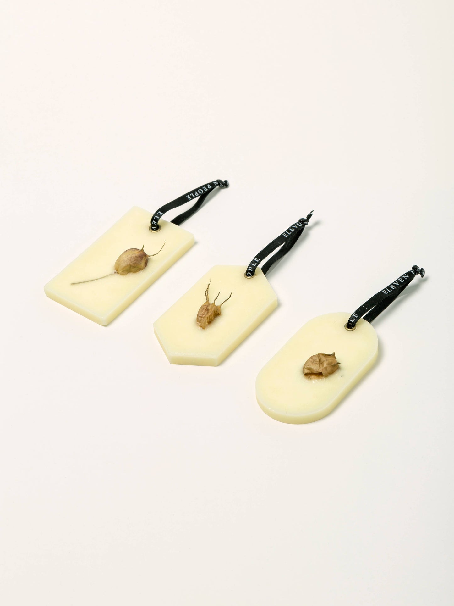 ELEVEN PEOPLE - 06 Bergamot, Neroli and Amber Closet Wax Bar Freshener