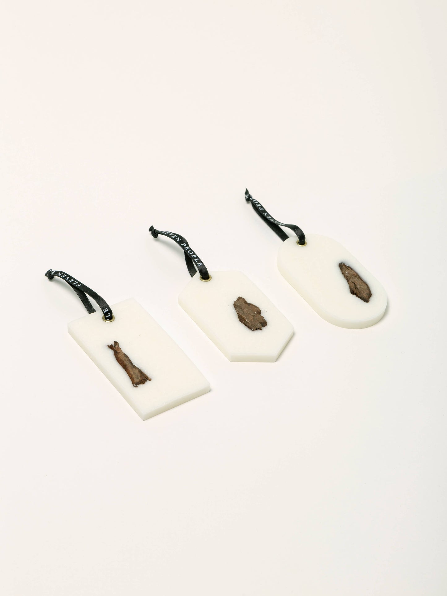 ELEVEN PEOPLE - 02 Vanilla Sandalwood and Musk Closet Wax Bar Freshener