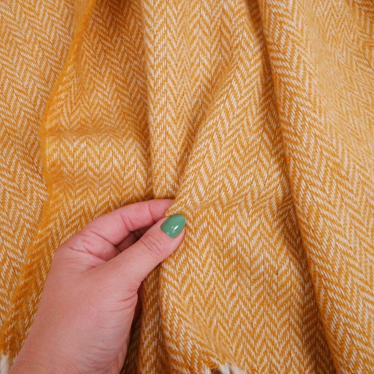 NorraVilla - 100% Wool Blanket - Herringbone throw