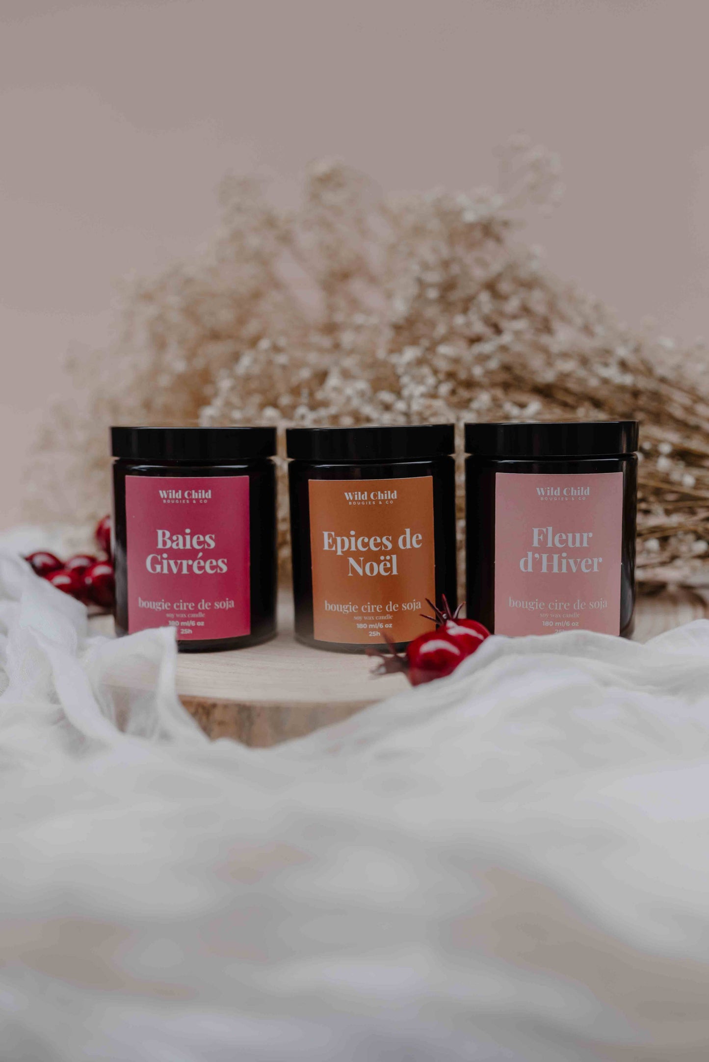 WILD CHILD Bougies & Co - “Frosted berries” Christmas candle - Vegetable wax - 25h