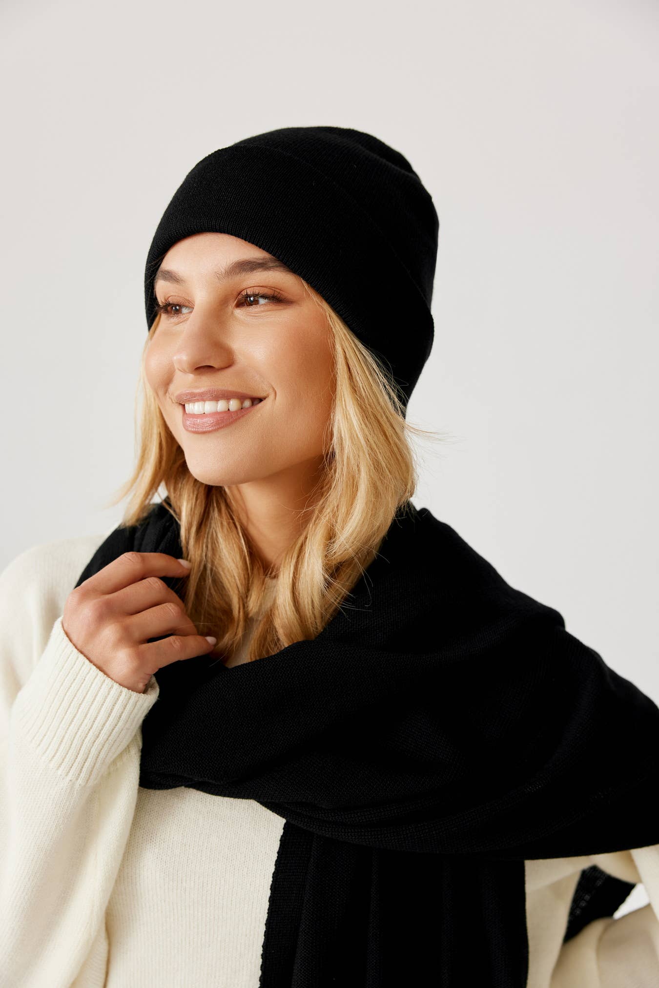 Ander - 100% Merino wool NAOMI classic beanie TOP SELLER