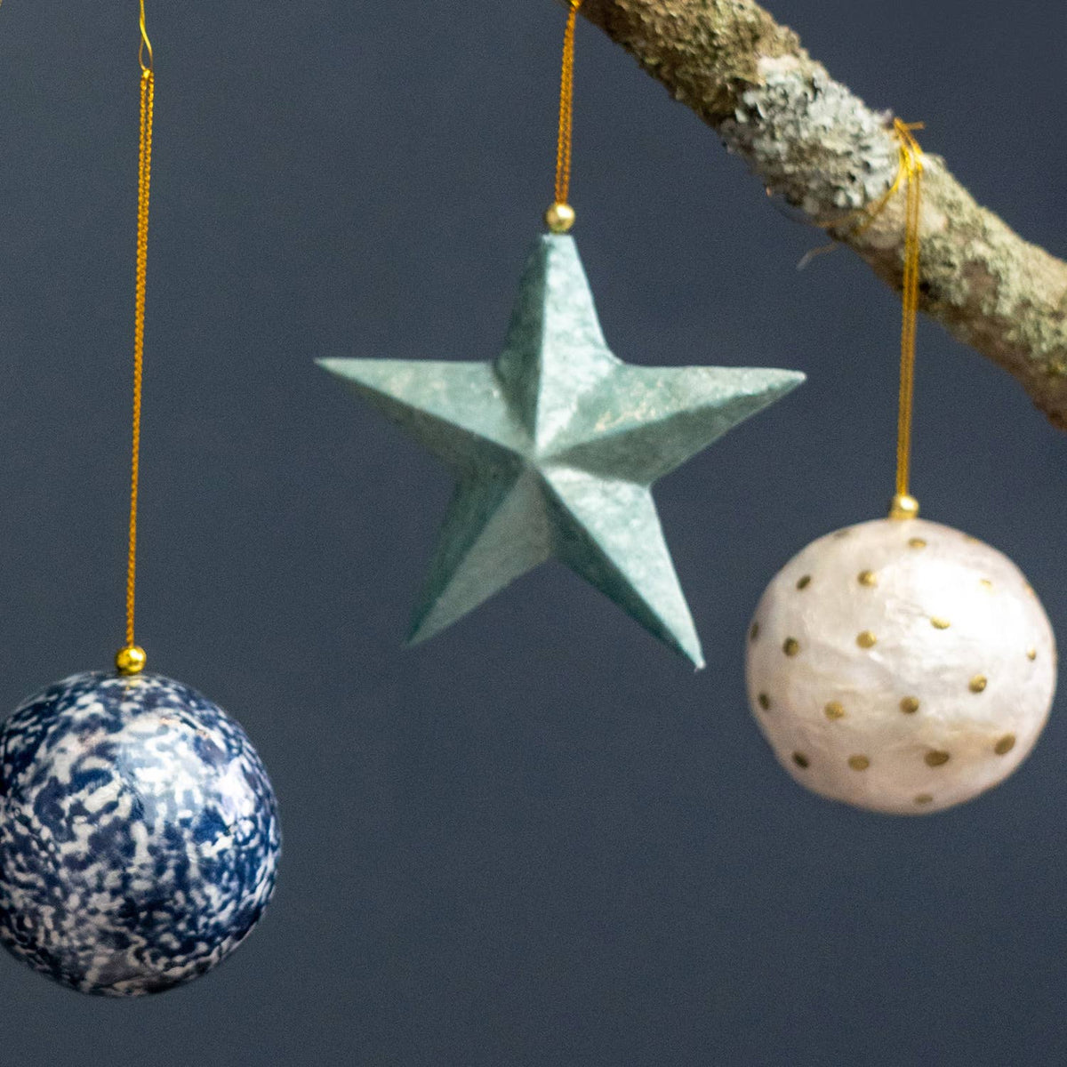 Kinta - X-Mas Ball Cap Dots w/ gold 6 cm
