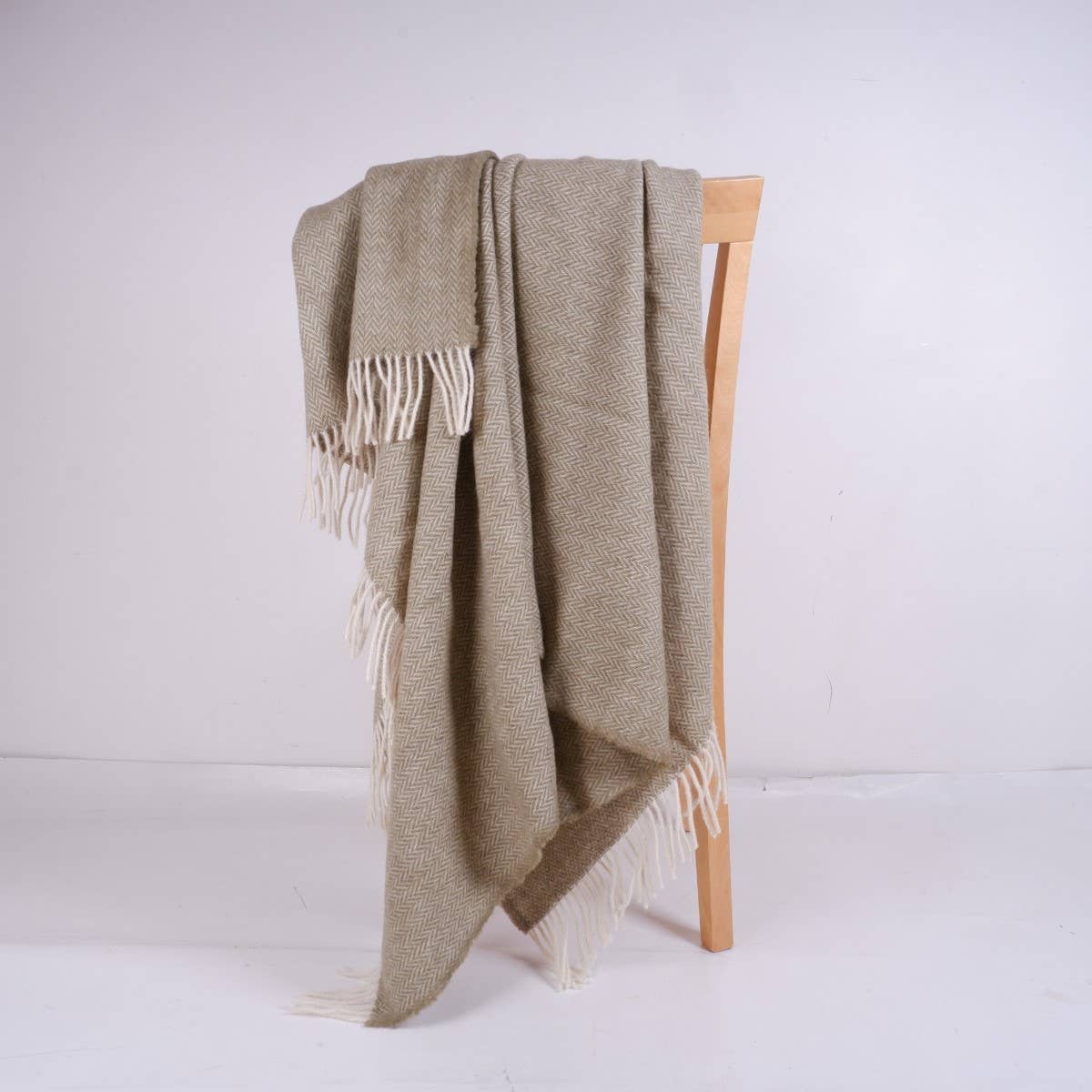 NorraVilla - 100% Wool Blanket - Herringbone throw
