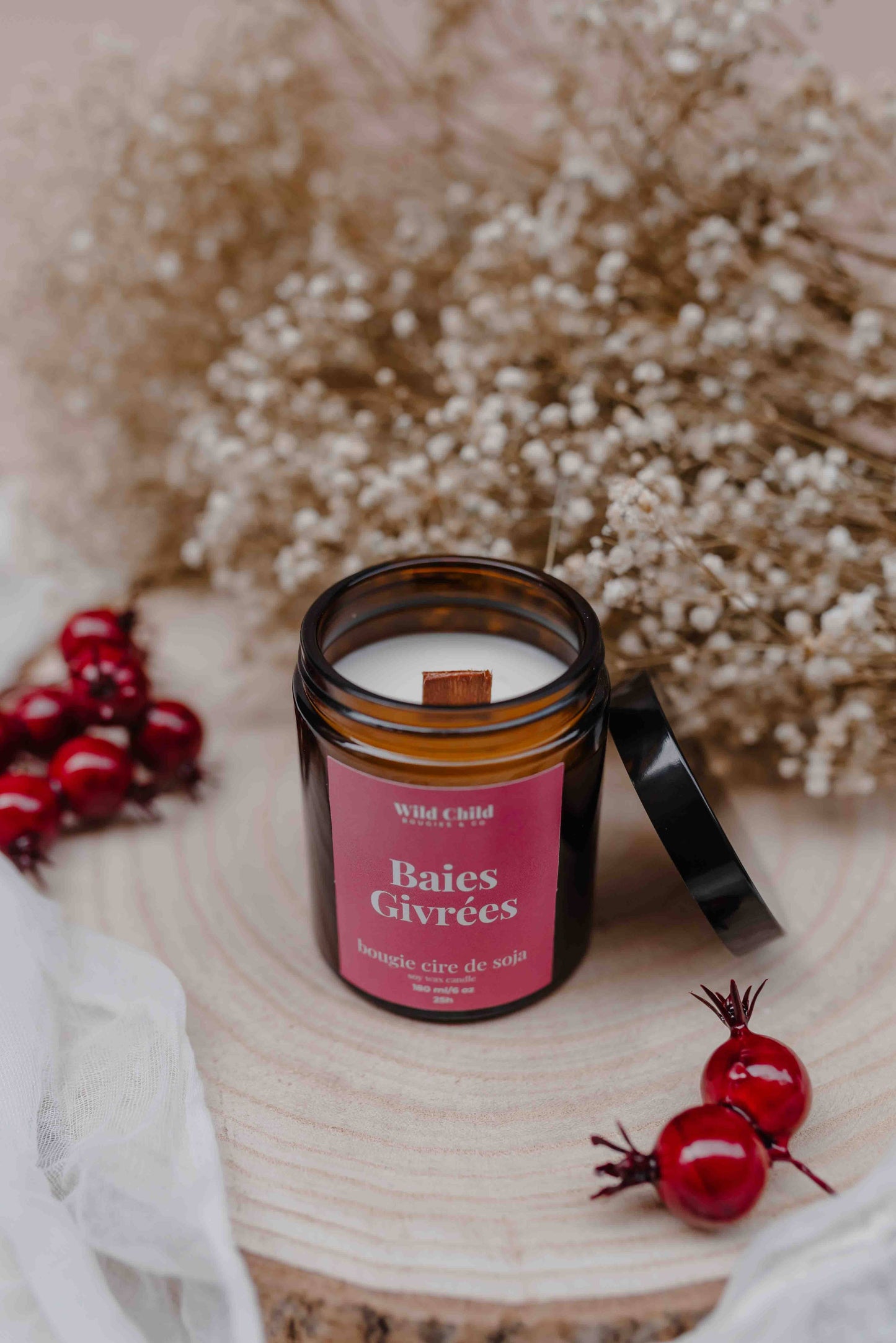 WILD CHILD Bougies & Co - “Frosted berries” Christmas candle - Vegetable wax - 25h