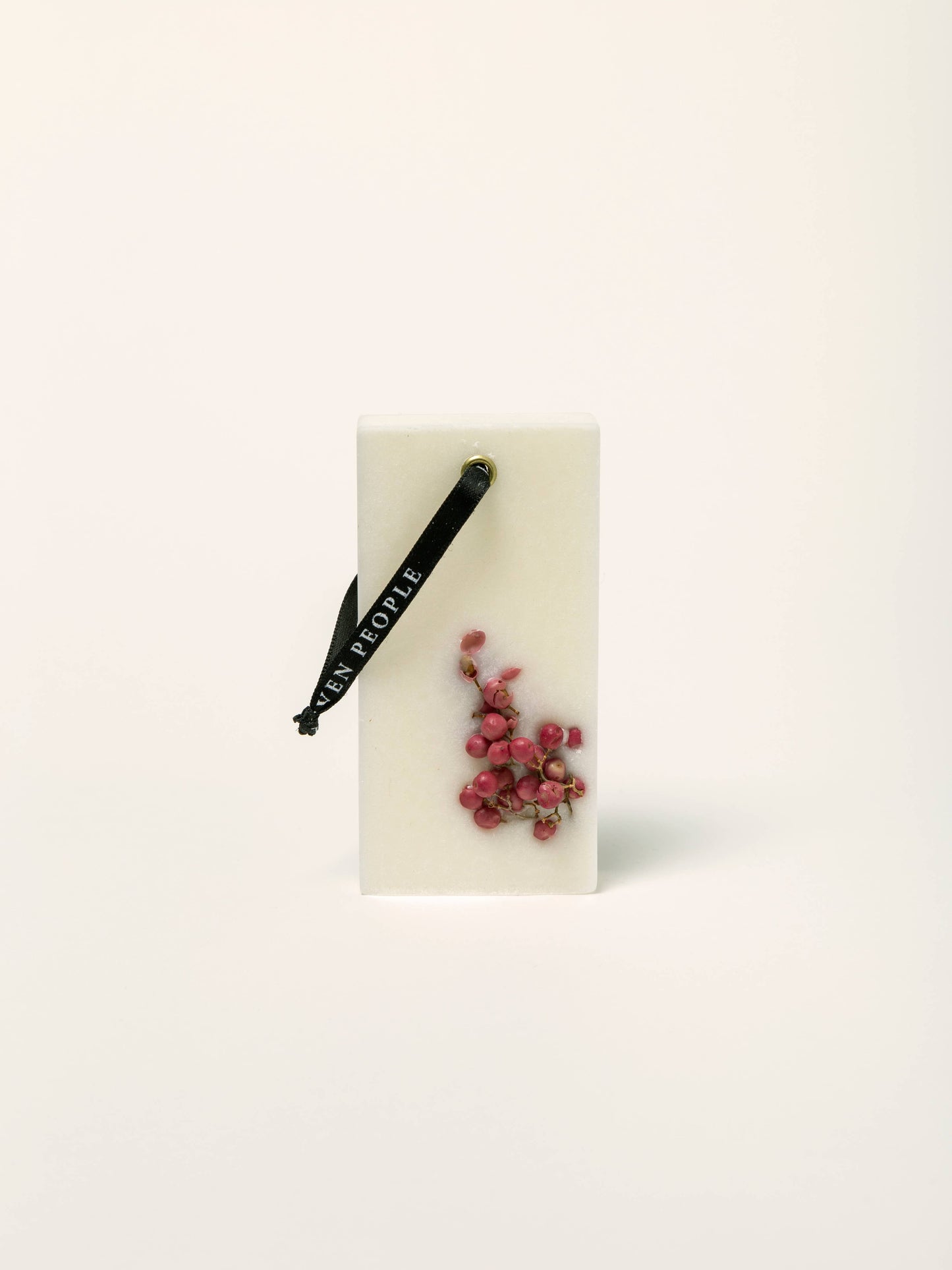 ELEVEN PEOPLE - 05 Blackcurrant, Birch and Oakmoss Closet Wax Bar Freshener