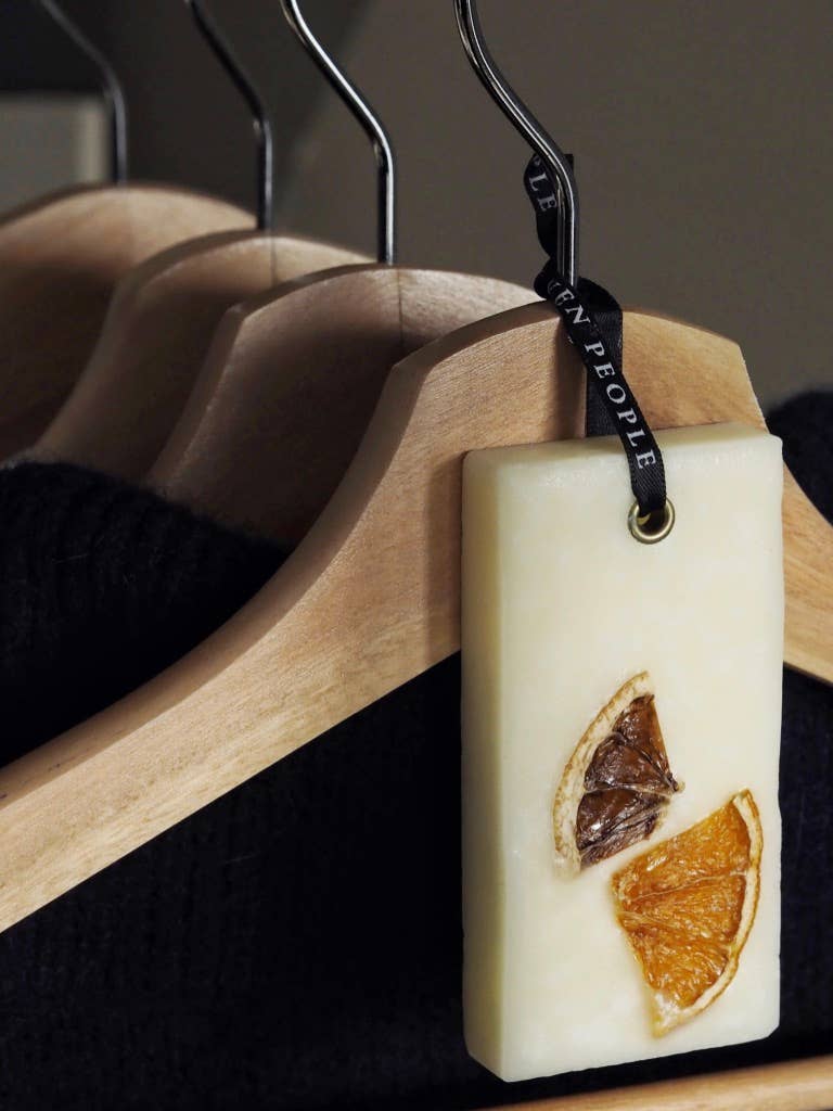 ELEVEN PEOPLE - 10 Bergamot, Mandarine and Basil Closet Wax Bar Freshener
