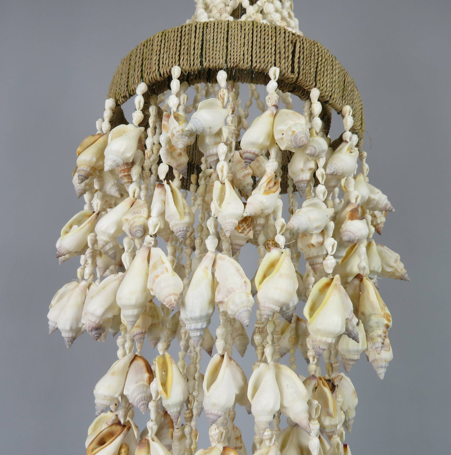 Product Import Holland - Shell pendant - Piercing Abaca