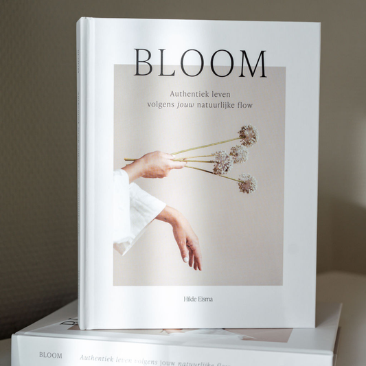 Monday - Book Bloom - Hilde Eisma