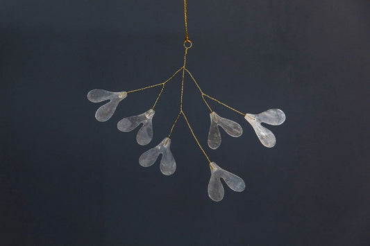 Mistletoe L capiz 17cmoff white w/ Gold Lining