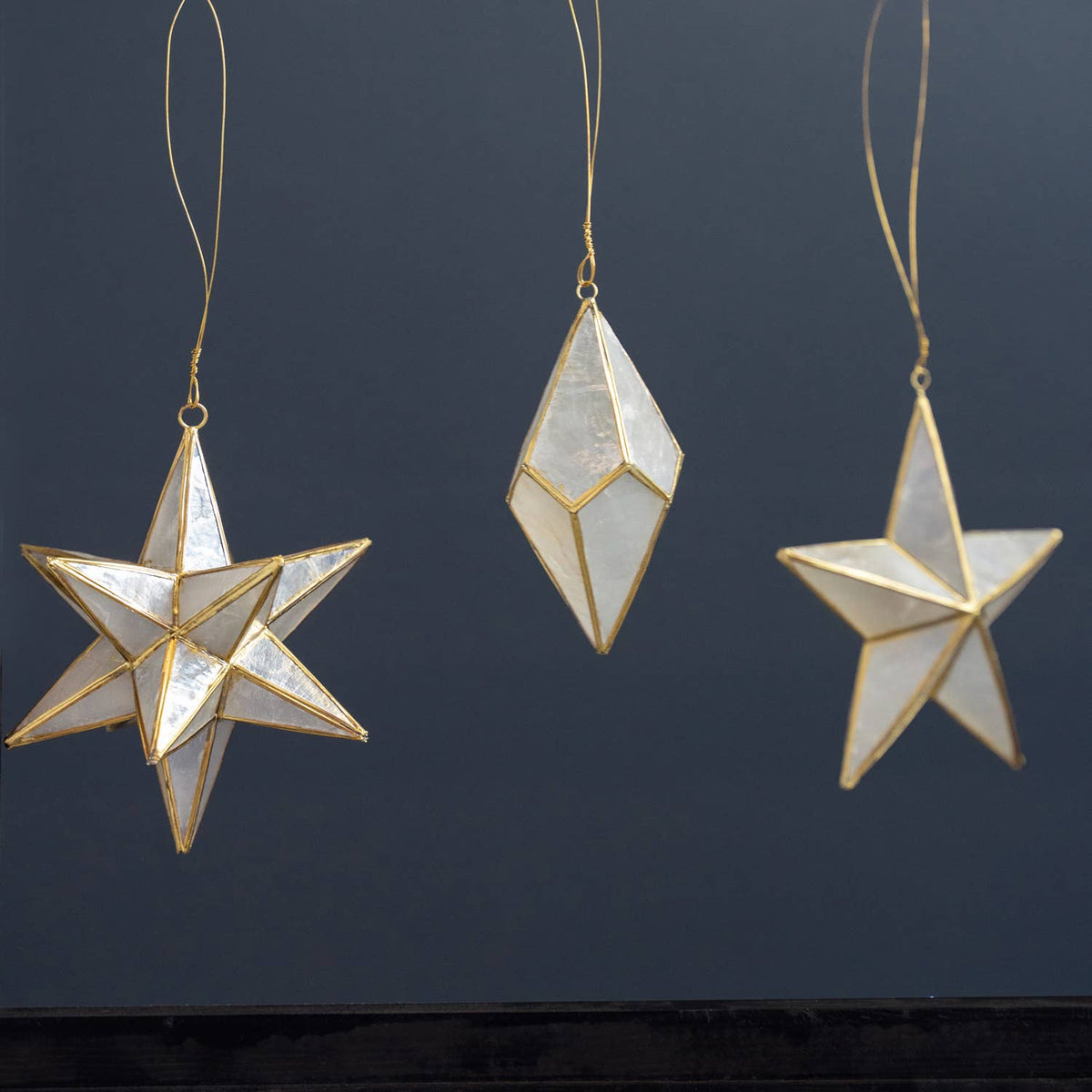 Kinta - Star Capiz White w/ Gold edges 3D 11cm