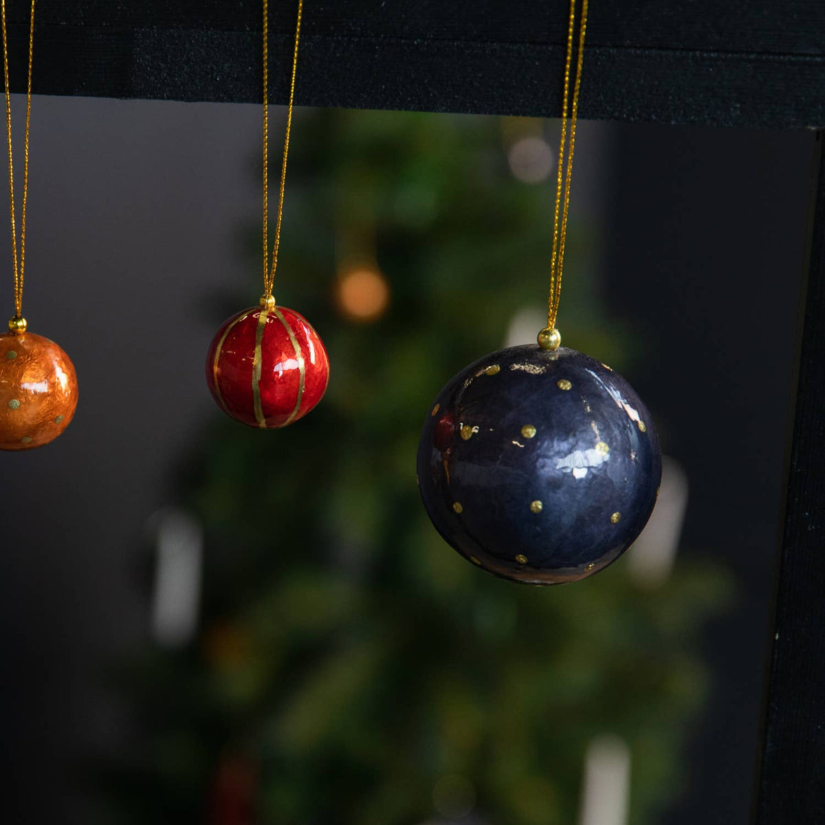 Kinta - X-Mas Ball Cap Dots w/ gold 6 cm