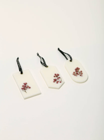 ELEVEN PEOPLE - 05 Blackcurrant, Birch and Oakmoss Closet Wax Bar Freshener