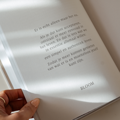 Monday - Book Bloom - Hilde Eisma