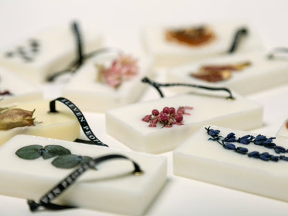 ELEVEN PEOPLE - 08 Sea Salt, Jasmine and Cedarwood Closet Wax Bar Freshener