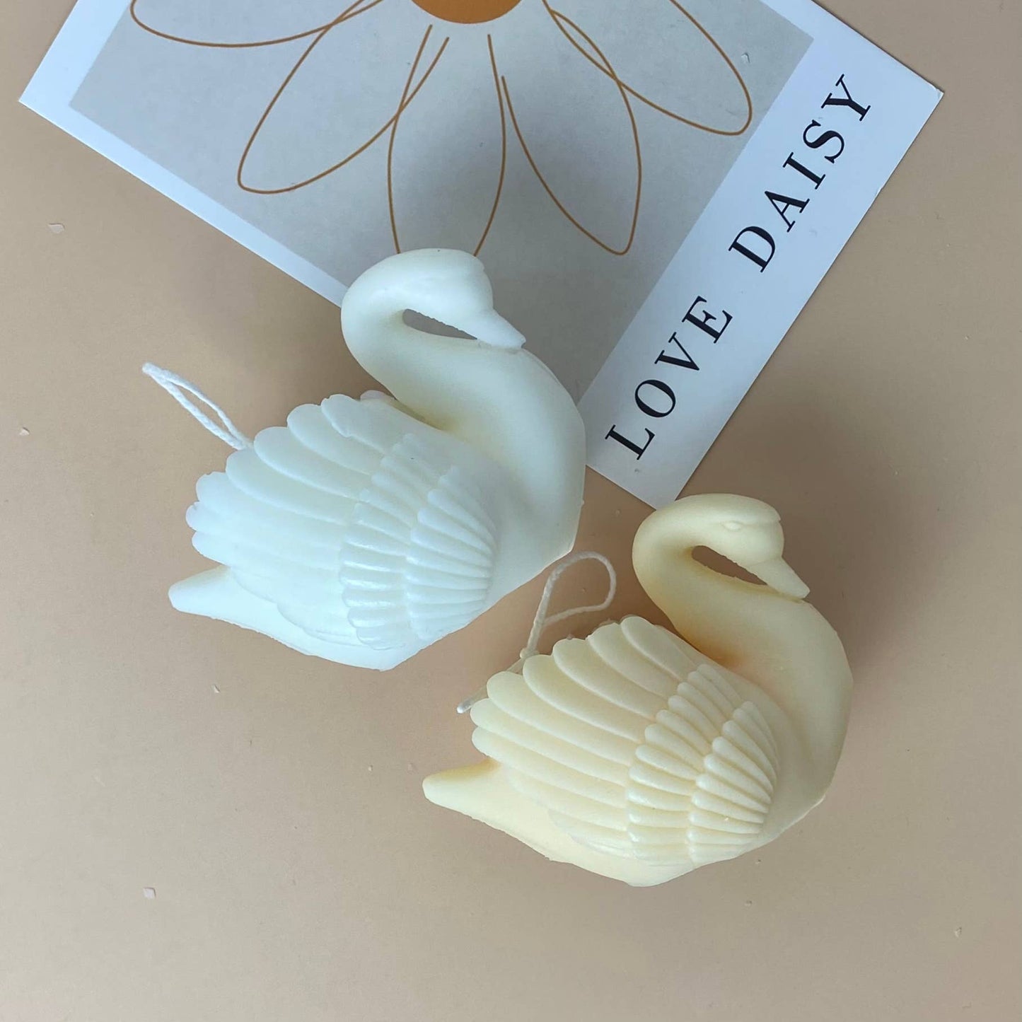 SOULCandle - Swan Candle