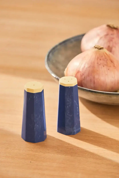 Calma House - Mango Salt and Pepper Set