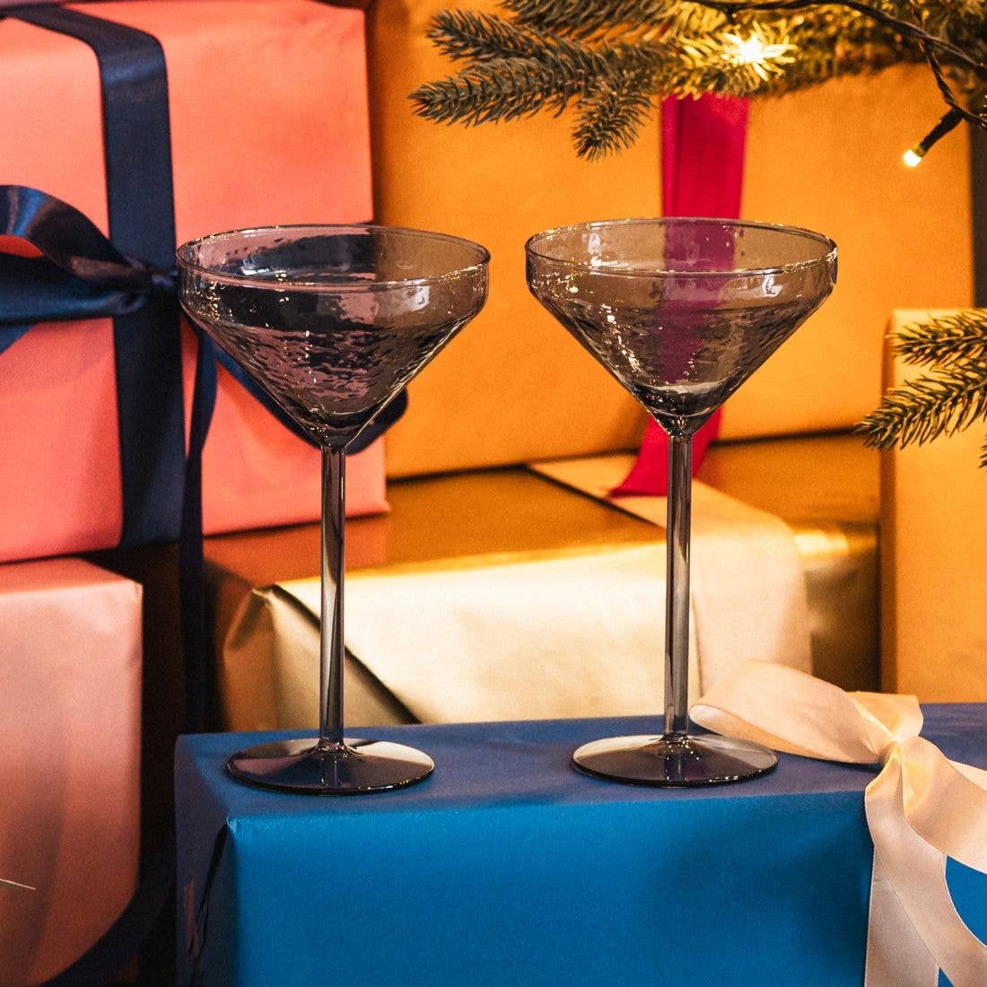 Brût Home and Glassware - Cocktail Glass Claude | set of 2 | grey | Martini glasses