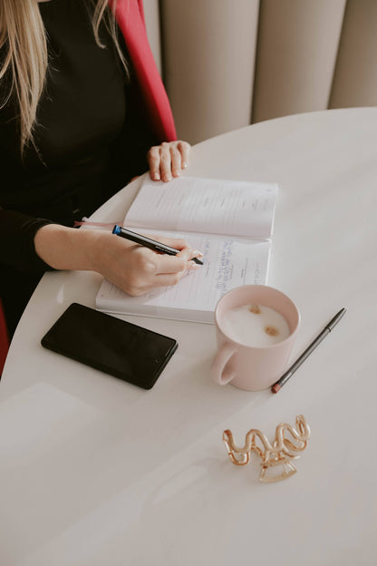 Pretty & Mindful - Gratitude | Gratitude & Self-Love Journal