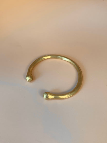T'Boli Bangle: Butas