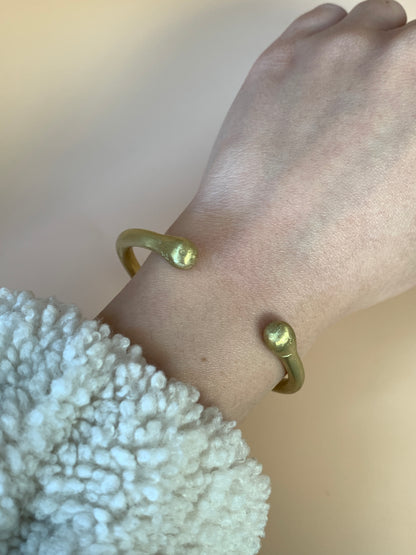 T'Boli Bangle: Butas