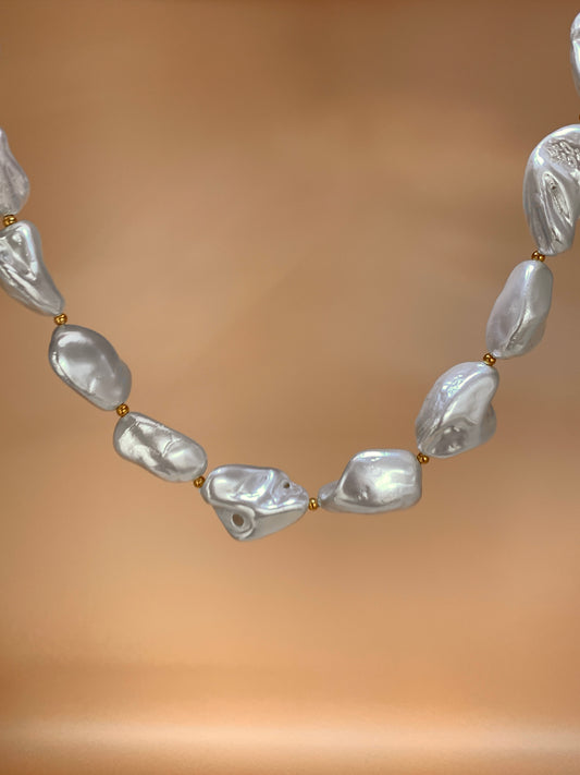 Perlas Necklace