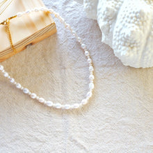 Afbeelding in Gallery-weergave laden, Classic Pearl Necklace
